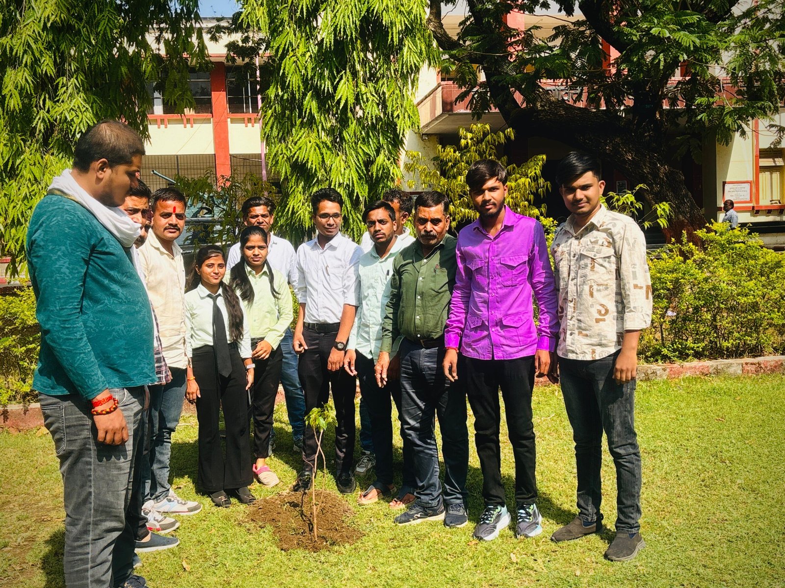 पर्यावरण दिवस पर एनएसयूआई ने रादुविवि में लगाएं पौधे,पर्यावरण संरक्षण का लिया संकल्प 