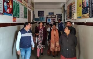 जबलपुर से पहुंची कायाकल्प की टीम ने बहोरीबंद सामुदायिक स्वास्थ्य केंद्र किया निरीक्षण,स्वास्थ्य सुविधाओ की टटोली नब्ज 