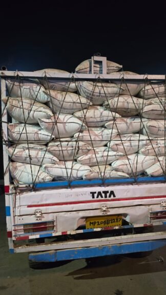 जबलपुर में धान का अवैध परिवहन करते हुए ट्रेक्टर ट्राली सहित दो पिकअप वाहन जब्त 