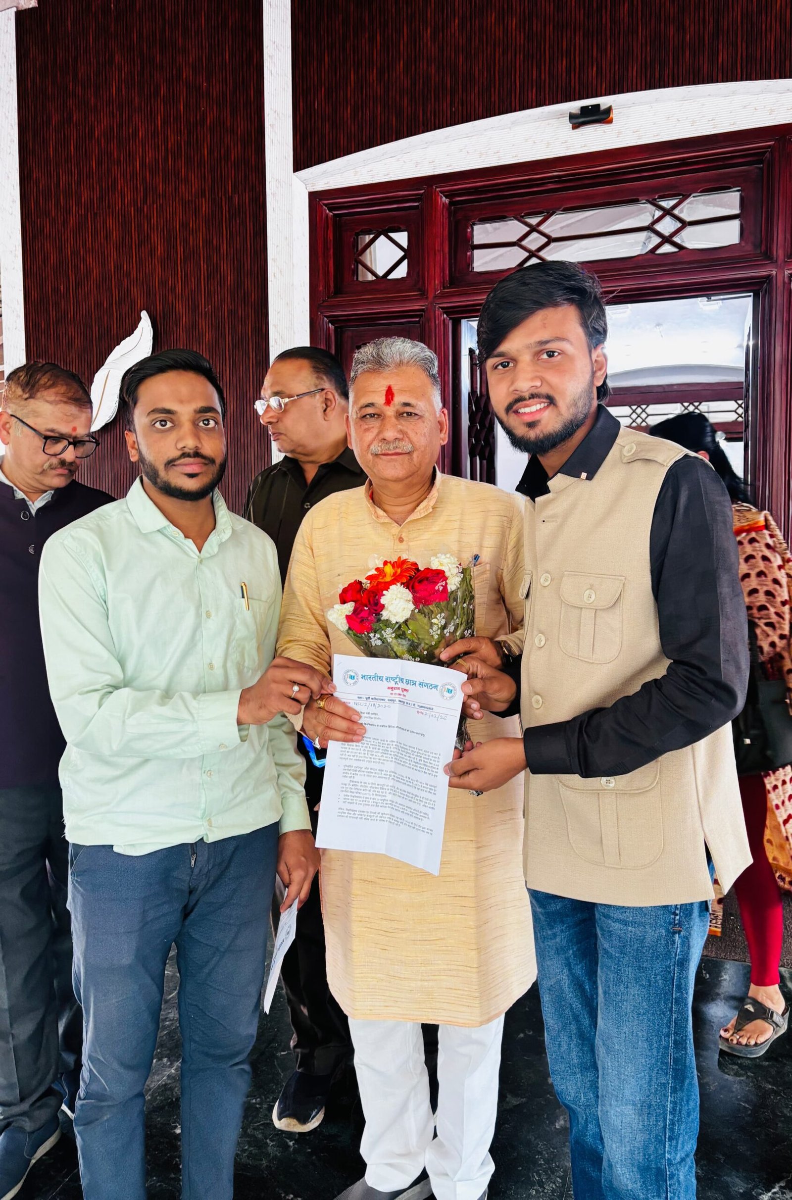 9 वर्षों से मध्यप्रदेश मे नहीं हुए छात्र संघ चुनाव,वसूला जा रहा छात्रो से छात्रसंघ शुल्क,एनएसयूआई ने सौंपा ज्ञापन