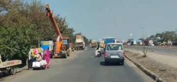 मेकेनिकों के अवैध कब्जे से जाम हो रही अंधुआ बाईपास की सर्विस रोड