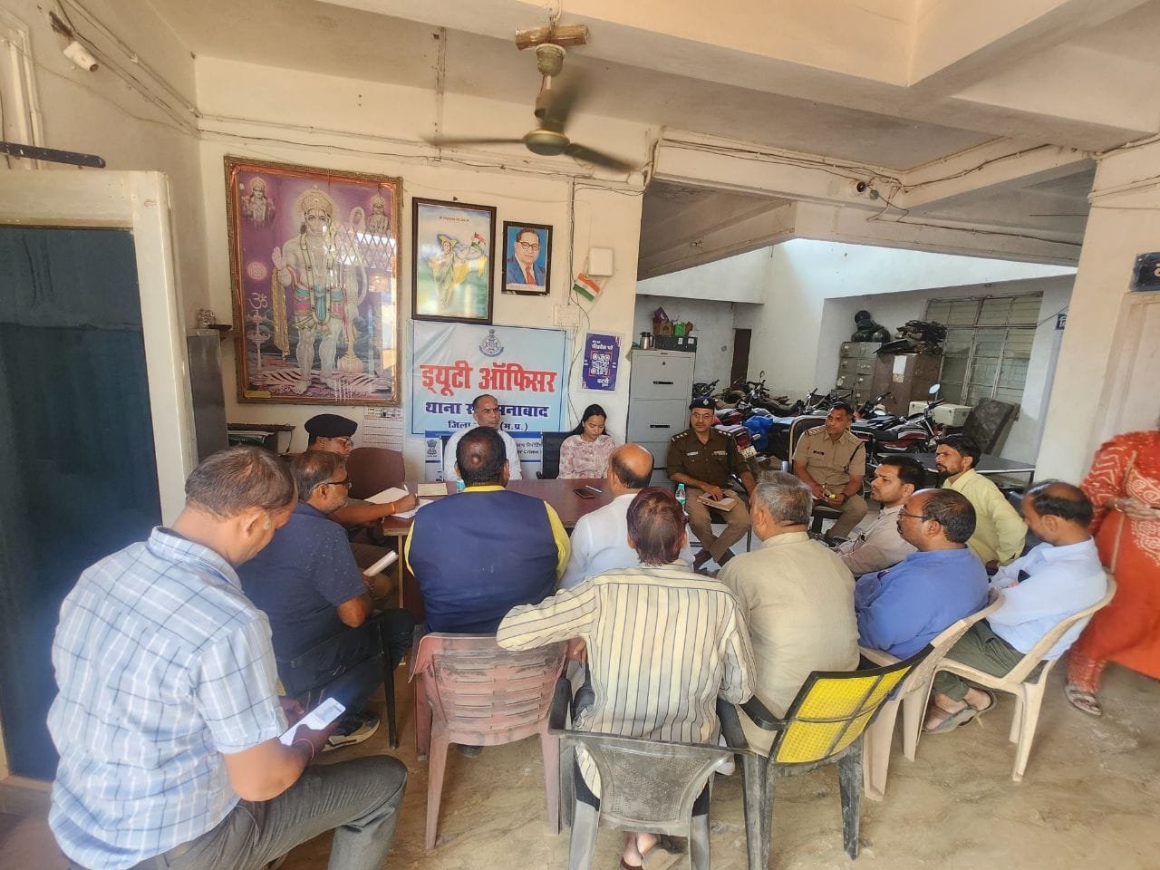 स्लीमनाबाद रेलवे स्टेशन पर रेल रोको आंदोलन आज, दिनभर प्रशासनिक व रेलवे अधिकारियो की रही धमाचौकड़ी