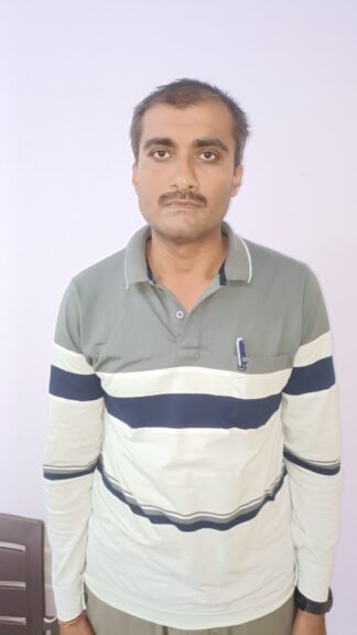 लोकायुक्त की गिरफ्त में रिश्वतखोर जन शिक्षक