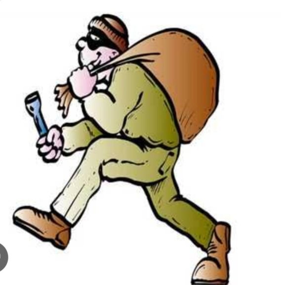 खितौला में सूने मकान में चोरी,नगदी सहित जेवर ले गए चोर 