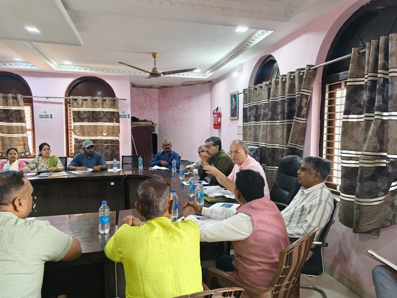 बोरवेल से पानी की सप्लाई बंद करे नगर परिषद,प्रमुख अभियंता आनंद सिंह