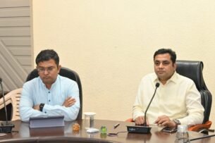 प्रकरणों के निराकरण के साथ अवैध उत्खनन और परिवहन पर करें कार्यवाही,कलेक्टर राघवेन्द्र सिंह