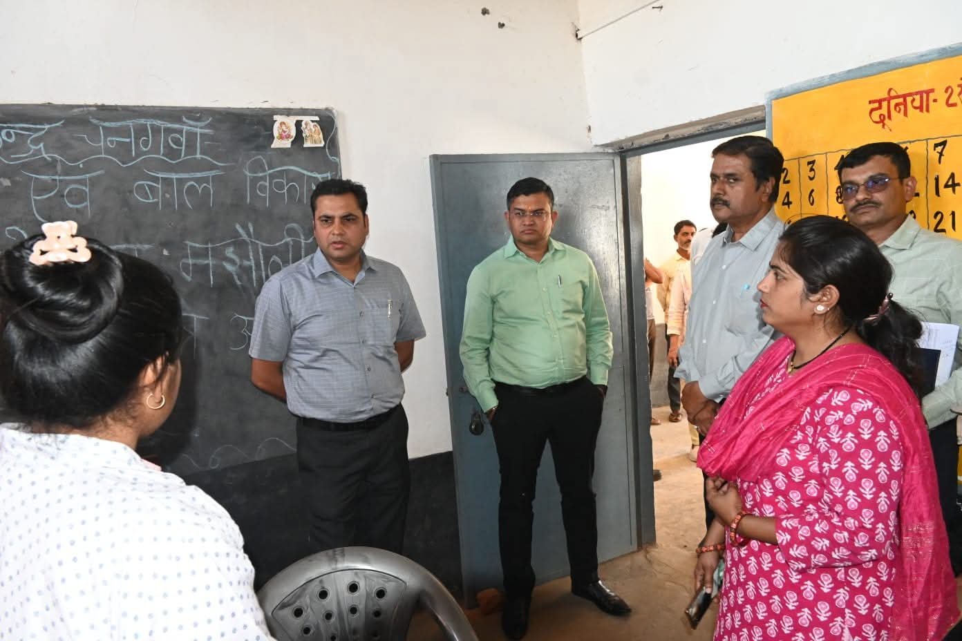 शाला में नहीं मिला एक भी विद्यार्थी,कलेक्टर ने कर दी बड़ी कार्यवाही 