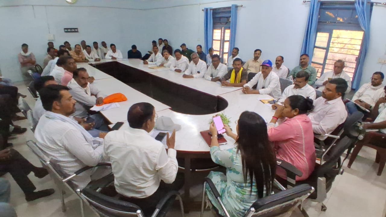 शासन प्रशासन की लापरवाही के चलते खून के आंसु रो रहा अन्नदाता किसान,एड. रमेश पटैल