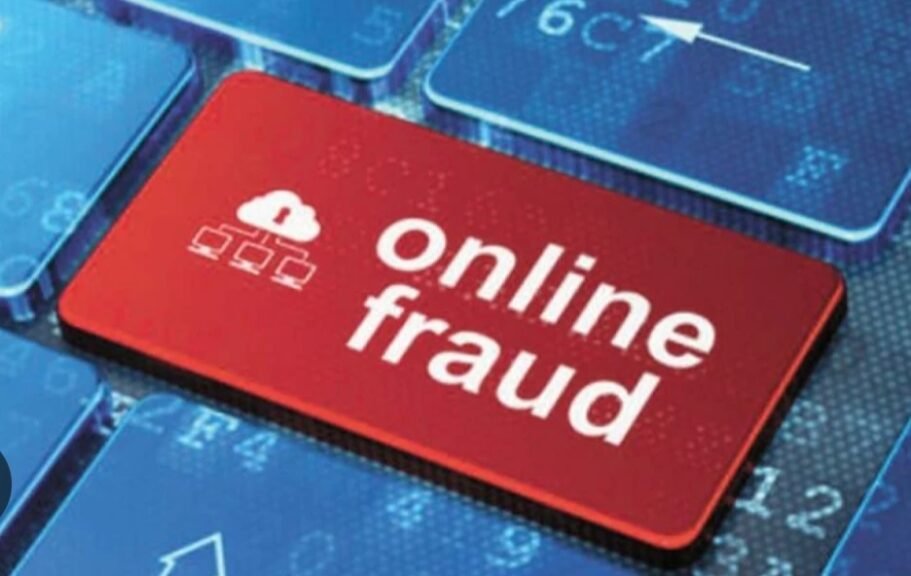 मोबाईल हैक कर खाते से निकाल लिए रुपये