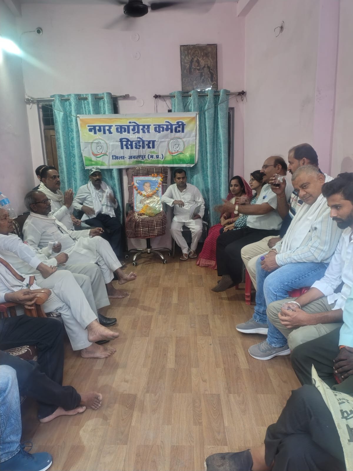 सिहोरा में नगर कांग्रेस ने मनाई पूर्व प्रधानमंत्री राजीव गांधी की 35 वीं पुण्यतिथि