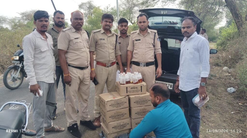 पिकअप वाहन और अल्टो कार से ढुल रही थी अवैध शराब की खेप,6 लाख 52 हजार 300 रूपये की शराब जप्त 