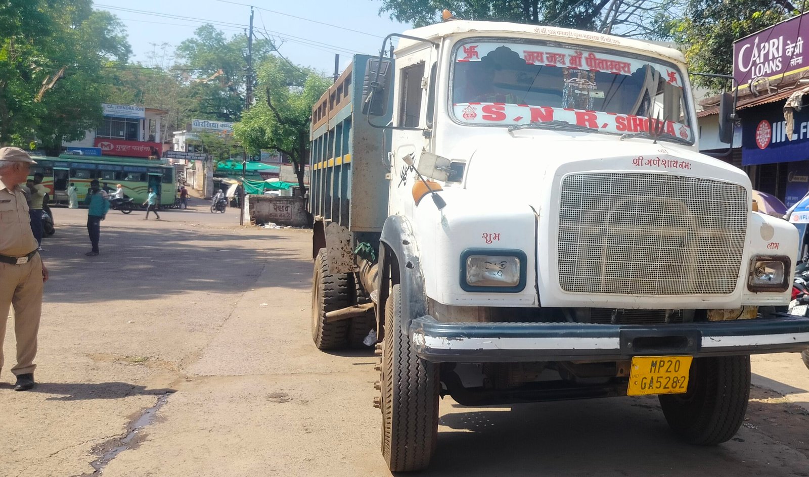 सिहोरा में रेत का अवैध परिवहन करते डम्फर जप्त