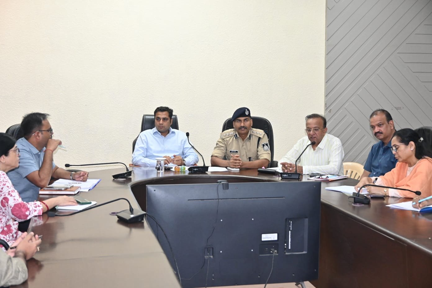 अस्पतालों में फायर सेफ्टी और इलेक्ट्रिकल ऑडिट पर विशेष जोर