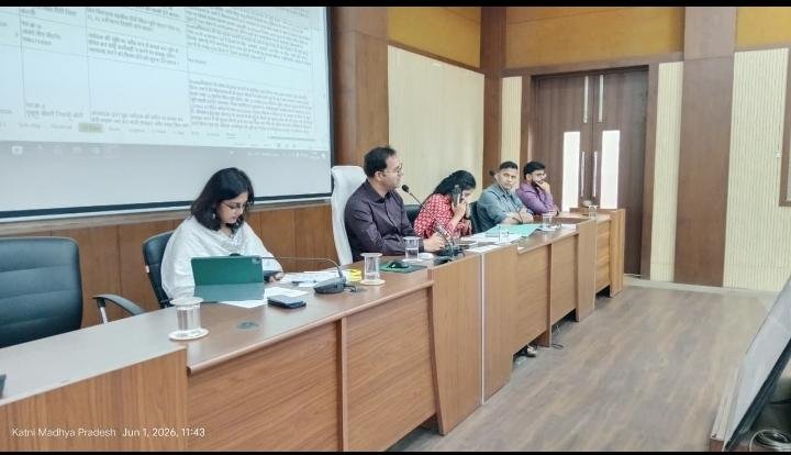 पात्र हितग्राहियों को समय पर दिलायें नागरिक सेवाओं का लाभ- कलेक्‍टर आशीष तिवारी