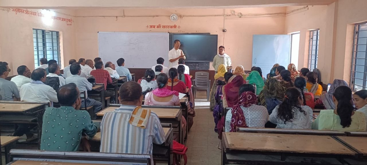 स्कूलों मै आज से बजेगी घंटी, विद्यार्थियों की दिखाई देगी चहल -पहल