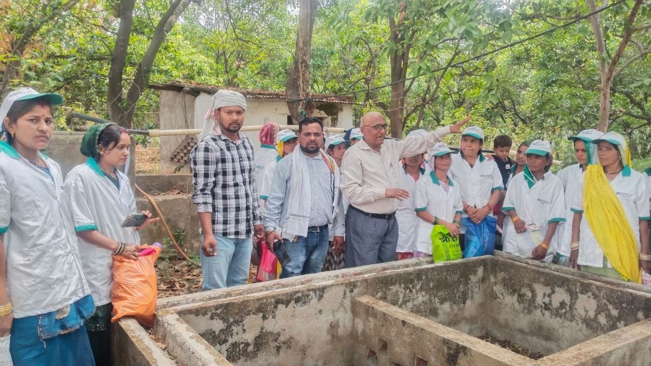 जैविक खेती की तकनीक सीख स्वयं सहायता समूह की महिलाये बनेगी स्वालम्बी