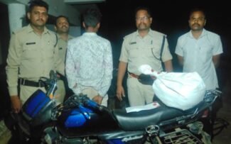 मादक पदार्थ के कारोबार में लिप्त आरोपी 1 किलो 924 ग्राम गाँजा सहित गिरफ्तार 