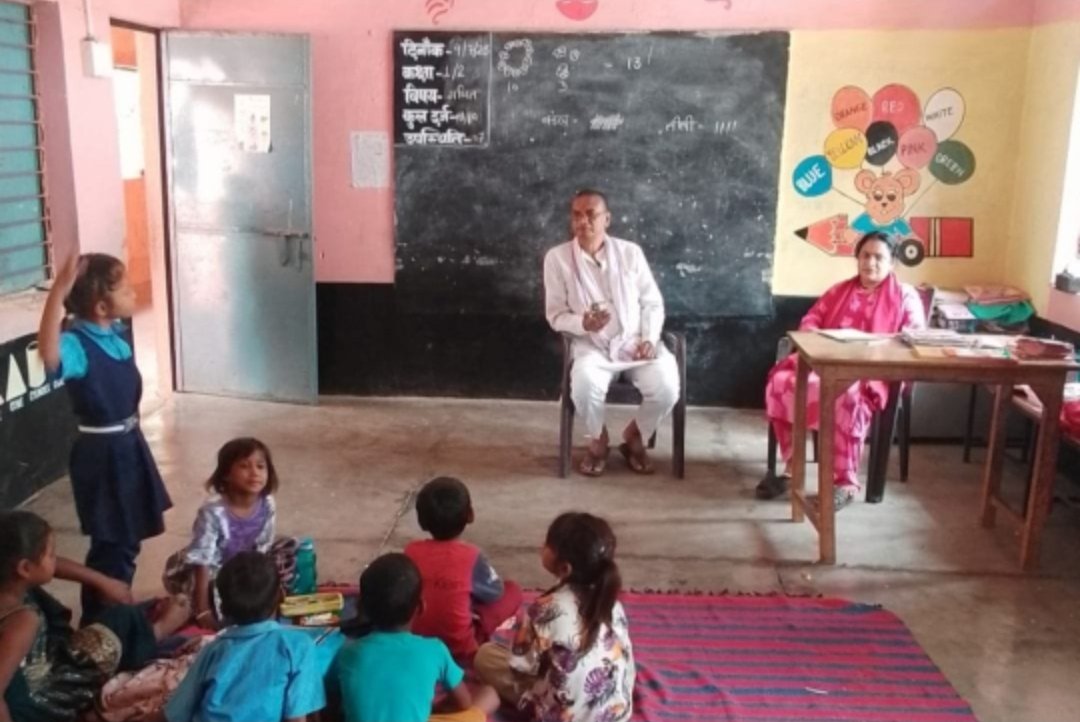स्कूलों मे शत -प्रतिशत हो नामांकन कार्य, बच्चों के साथ रखें संवेदनशील व्यवहार, नवीन शिक्षा सत्र शुरू होते ही स्कूलों की मानिटरिंग शुरू