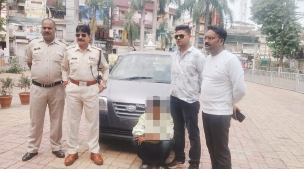 कलारी के सामने से कार चुराने वाला आरोपी गिरफ्तार
