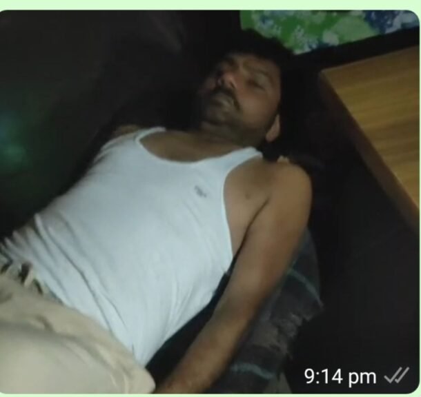 नशे की लत धुत विद्युत आपरेटर सोया,दर्जन भर गाँवों मे विद्युत आपूर्ति रही बाधित
