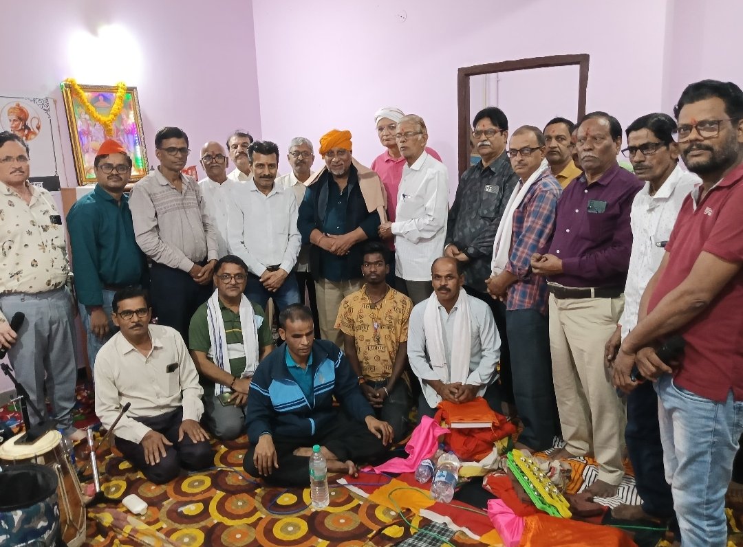11 दोहे रामायण पाठ का 362 वा सप्ताह पूर्ण,प्रसिद्ध ज्योतिषाचार्य श्रीकांत दीक्षित का किया सम्मान