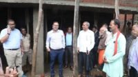 मुख्यमंत्री जन-विश्वास अभियान के तहत कलेक्टर ने मझगवां में निर्माणाधीन पंचायत भवन का किया निरीक्षण
