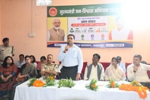 सिहोरा के ग्रामीण और नगरीय क्षेत्र का अधिकारियों के दल ने किया भ्रमण