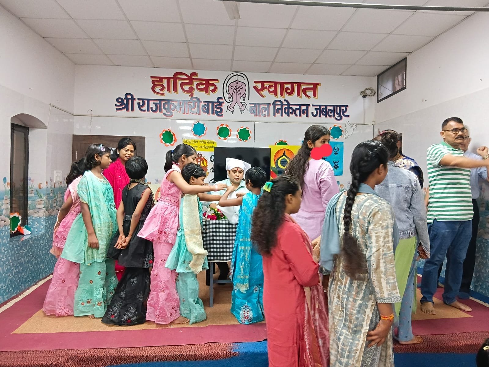 जबलपुर कलेक्टर ने कुछ इस तरह मनाया रक्षाबंधन का पर्व