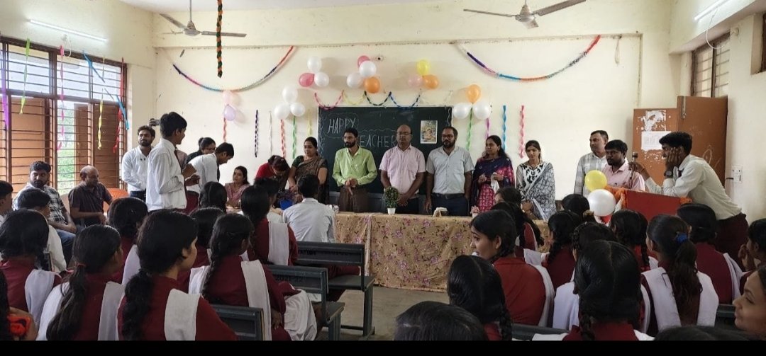 शिक्षक राष्ट्र के निर्माता एवं समाज के है पथ प्रदर्शक, स्लीमनाबाद तहसील के स्कूलो मैं मनाया शिक्षक दिवस