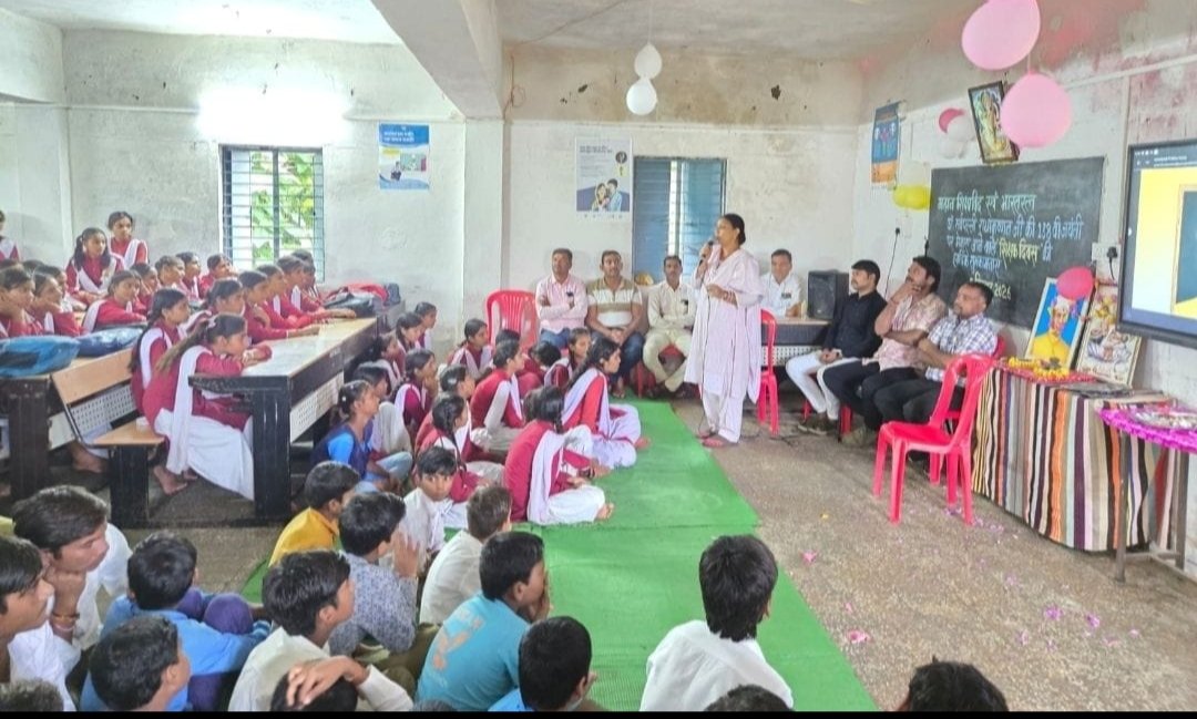 गुरु का सम्मान सर्वोपरि, यें देवताओं के तुल्य है पूज्यनीय