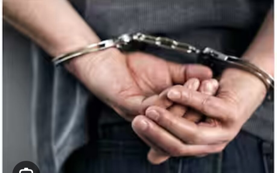 10 हजार रूपये का फरार ईनामी आरोपी अमन पाण्डे गिरफ्तार