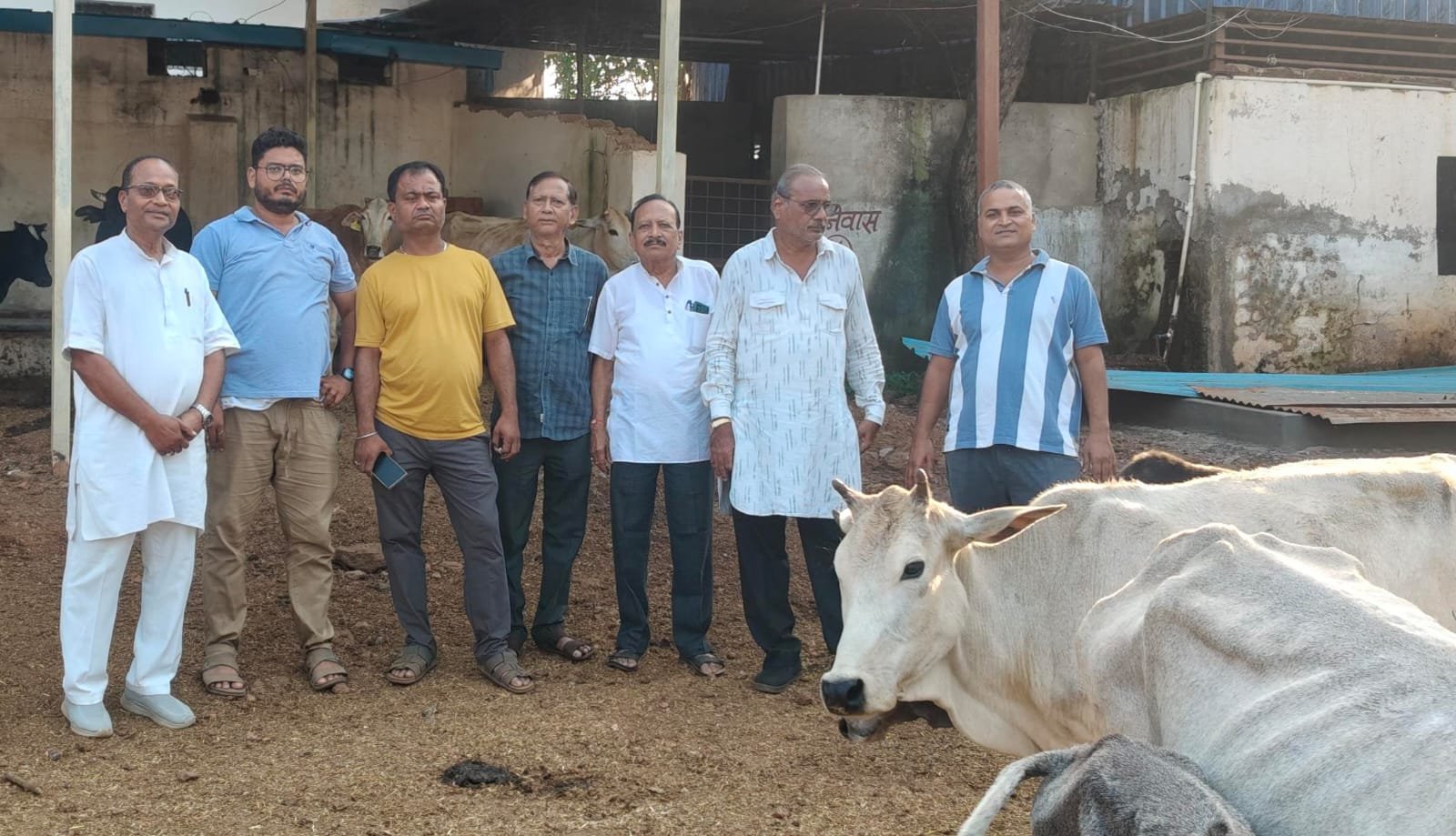 गौशाला में 800 पशुओं के लिए बनेगा सेड, समिति की बैठक में विकास कार्यों पर हुई चर्चा